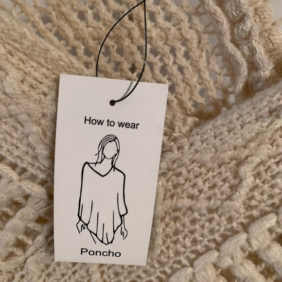 Black River knit cream colored poncho One Size NWT - Picture 4 of 6